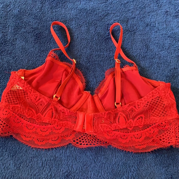 Bra. Unlined balconette by Gilly Hinks - Picture 3 of 4